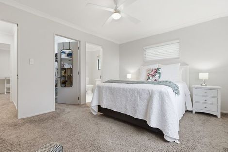 Photo of property in 21 Bateleur Close, Welcome Bay, Tauranga, 3112