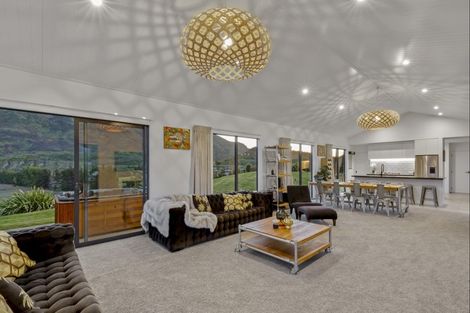 Photo of property in 44 Judge And Jury Drive, Lake Hayes, Queenstown, 9304