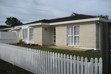 Photo of property in 2/14 Trafalgar Road, Milford, Auckland, 0620