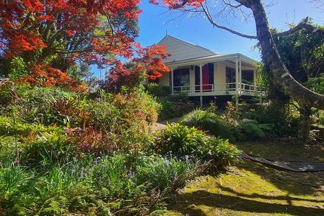 Photo of property in 195 Driving Creek Road, Coromandel, 3506