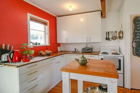 Photo of property in 3 Manuka Street, Castlecliff, Whanganui, 4501