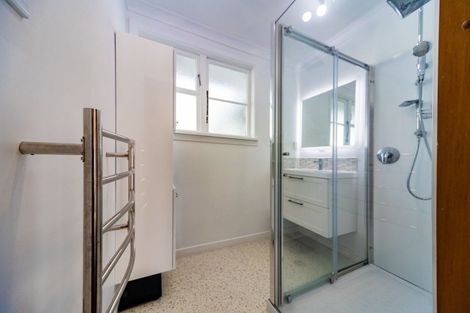 Photo of property in 16 Leicester Street, Terrace End, Palmerston North, 4410