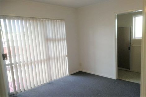Photo of property in 18 Ramillies Place, Glenfield, Auckland, 0629