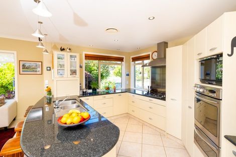 Photo of property in 57 Hikanui Drive, Havelock North, 4130