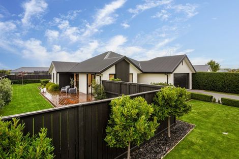 Photo of property in 4 Papawai Drive, Rangiora, 7400