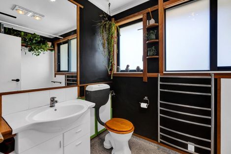 Photo of property in 87 Wrantage Street, Westown, New Plymouth, 4310