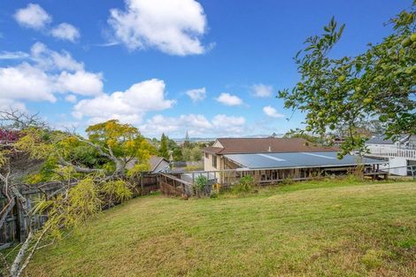 Photo of property in 14 Rehia Road, Massey, Auckland, 0614