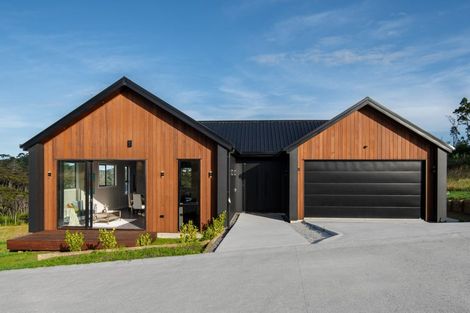 Photo of property in 20 Awanui Road, Red Beach, 0932