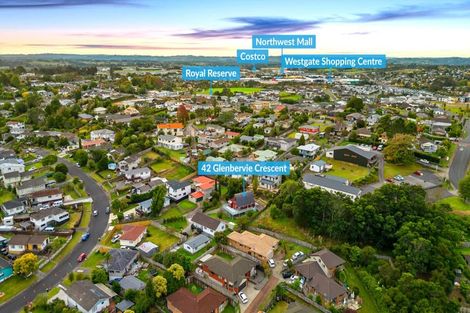 Photo of property in 42 Glenbervie Crescent, Massey, Auckland, 0614
