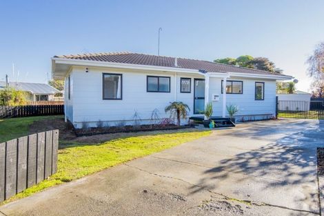 Photo of property in 97 Arawhata Road, Paraparaumu, 5032