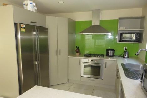 Photo of property in 17 Wantwood Grove, Churton Park, Wellington, 6037