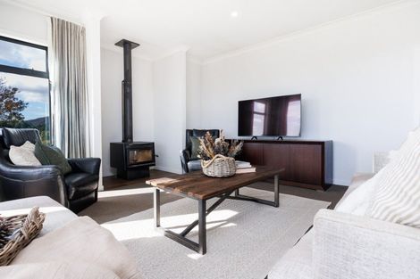 Photo of property in 12 Fleetwood Lane, Turitea, Palmerston North, 4472