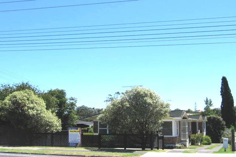 Photo of property in 2/49 Shakespeare Road, Milford, Auckland, 0620