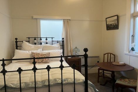 Photo of property in 9 Waiteata Road, Kelburn, Wellington, 6012