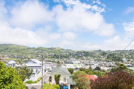 Photo of property in 27 Chesterton Street, Johnsonville, Wellington, 6037