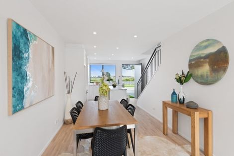 Photo of property in 16 Orford Lane, Takanini, 2112
