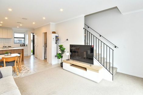 Photo of property in 39 Periko Way, Takanini, 2112