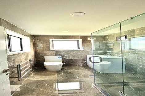 Photo of property in 2b Glenvil Lane, Te Atatu Peninsula, Auckland, 0610