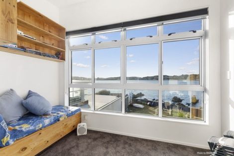 Photo of property in 277 Queens Drive, Lyall Bay, Wellington, 6022