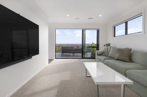 Photo of property in 94 Kotare Street, Waikanae, 5036