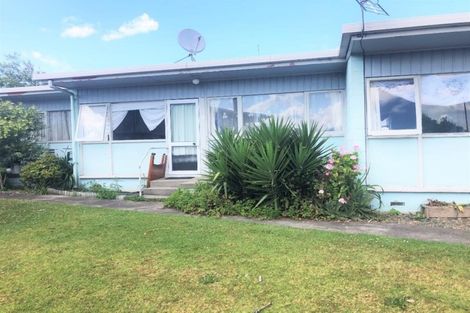 Photo of property in 18 Kent Street, Waiuku, 2123