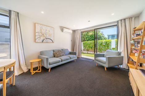 Photo of property in 74u6 Derwent Street, Island Bay, Wellington, 6023