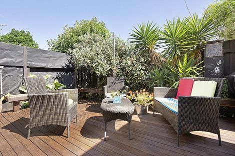 Photo of property in 3/14 Orchid Place, Te Atatu South, Auckland, 0610