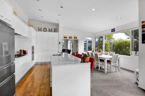 Photo of property in 27 Montague Grove, Stratford, 4332