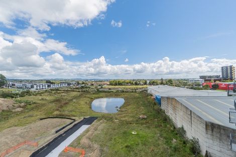 Photo of property in 6e/17 Crown Lynn Place, New Lynn, Auckland, 0600