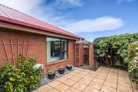 Photo of property in 1 Innisfree Place, Northwood, Christchurch, 8051