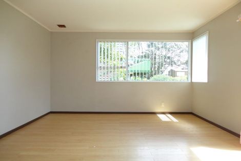 Photo of property in 9/26 Islington Avenue, New Lynn, Auckland, 0600