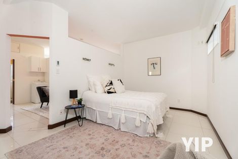 Photo of property in 41a Tamworth Crescent, Newlands, Wellington, 6037