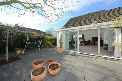 Photo of property in 31 Colina Street, Avonhead, Christchurch, 8042