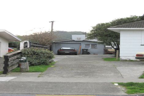 Photo of property in 3 Hewer Crescent, Naenae, Lower Hutt, 5011