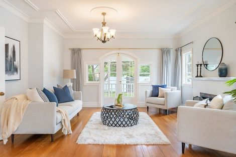 Photo of property in 15 Nile Street, Waterloo, Lower Hutt, 5011