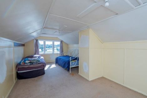 Photo of property in 35 Rangihiroa Street, Waikanae Beach, Waikanae, 5036