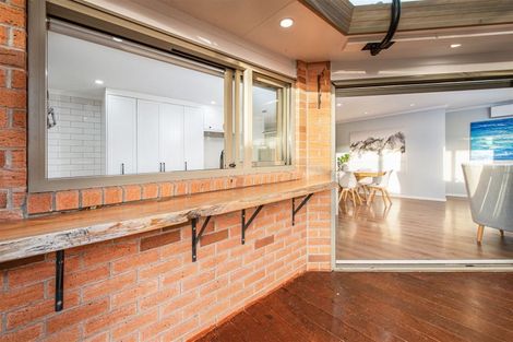 Photo of property in 17 Fleetwood Drive, Henderson, Auckland, 0612