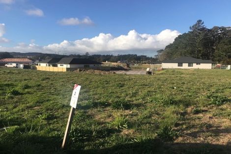 Photo of property in 107 Schoolside Road, Kumeu, 0810