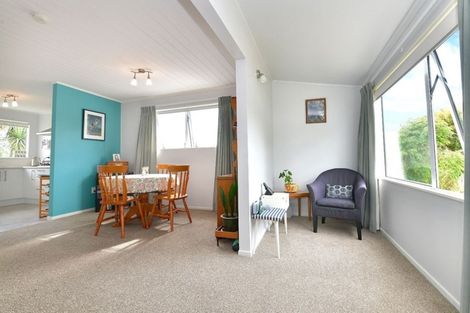 Photo of property in 2b St James Avenue, Helensville, 0800