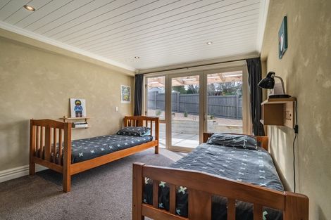 Photo of property in 64 Ellesmere Street, Ravensbourne, Dunedin, 9022