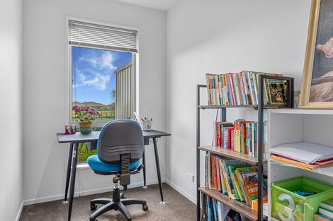 Photo of property in 7a Somerville Crescent, Aidanfield, Christchurch, 8025