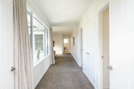 Photo of property in 33 Hartwell Drive, Kelvin Grove, Palmerston North, 4470