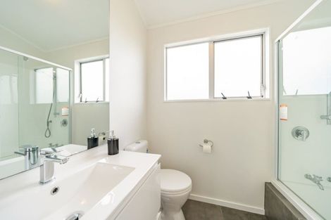 Photo of property in 11f5- John Street, Trentham, Upper Hutt, 5018