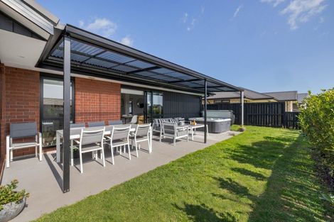 Photo of property in 71 Dunkeld Drive, Papamoa, 3118