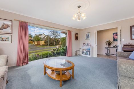 Photo of property in 7 Highfields Terrace, Henderson, Auckland, 0612