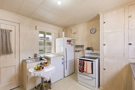 Photo of property in 23 Paynters Avenue, Strandon, New Plymouth, 4312