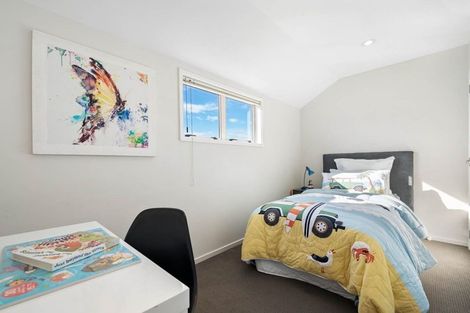 Photo of property in 4/49 Henderson Valley Road, Henderson, Auckland, 0612