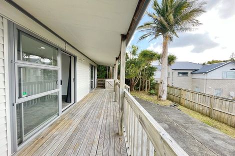 Photo of property in 39 Amberley Avenue, Te Atatu South, Auckland, 0610
