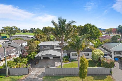 Photo of property in 20 Great North Road, Riverhead, 0820