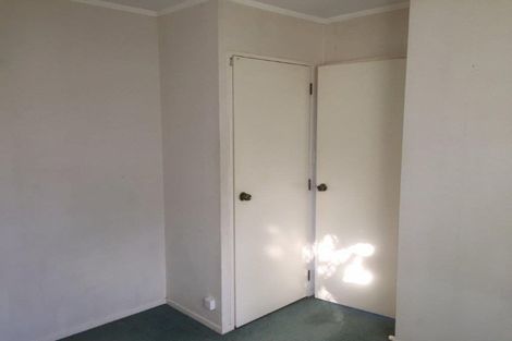 Photo of property in 16 Gala Place, Henderson, Auckland, 0612